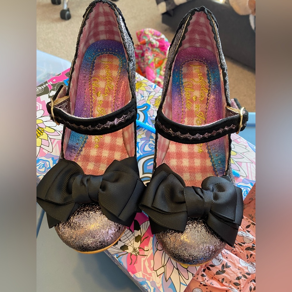 EUC Irregular Choice Summer Breeze 37 Black Silver Mary Janes Bow